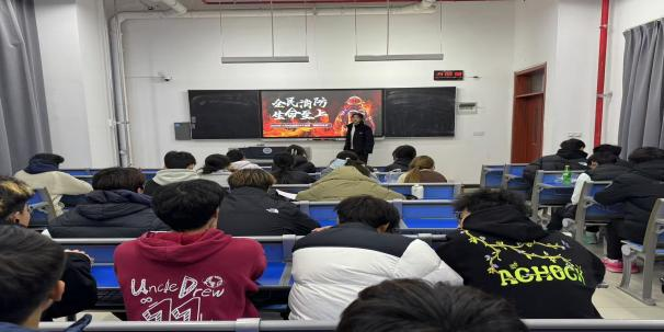 筑牢安全防线，守护学生平安——...